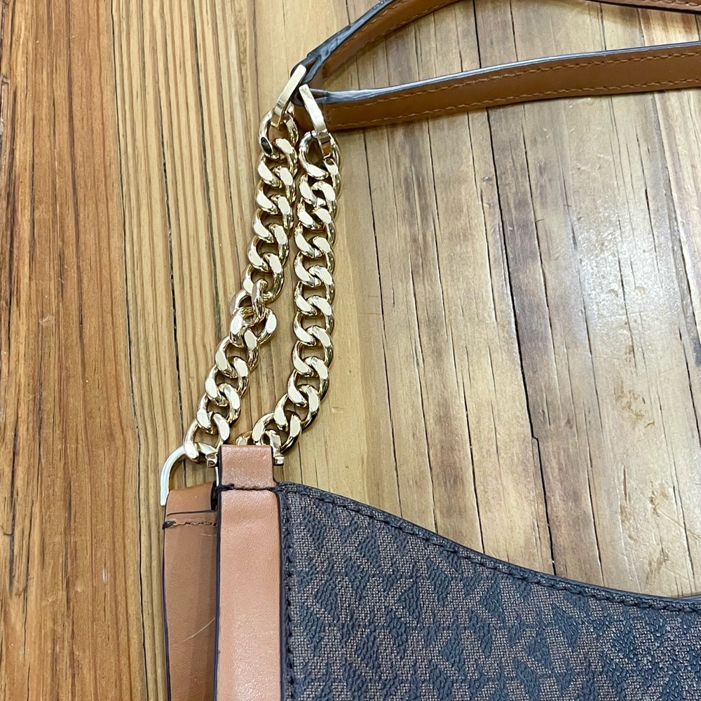 Michael Kors Newbury Signature Canvas Shoulder Tote Brown Gold Chain Hardware MK - Picture 3 of 11